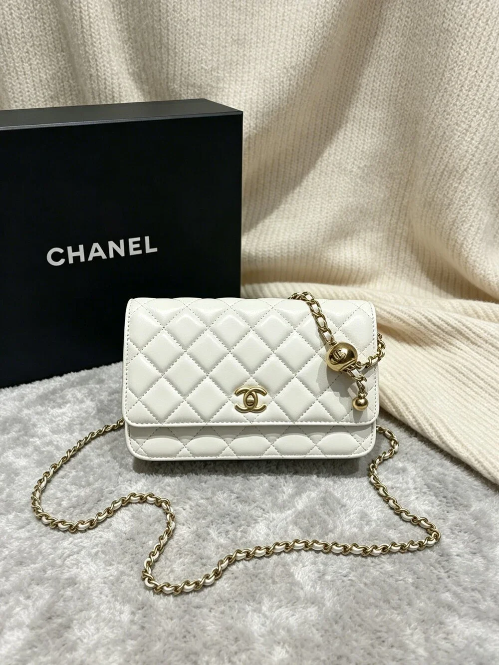 CHANEL Wallet on Chain  with Pearl Crush Ball